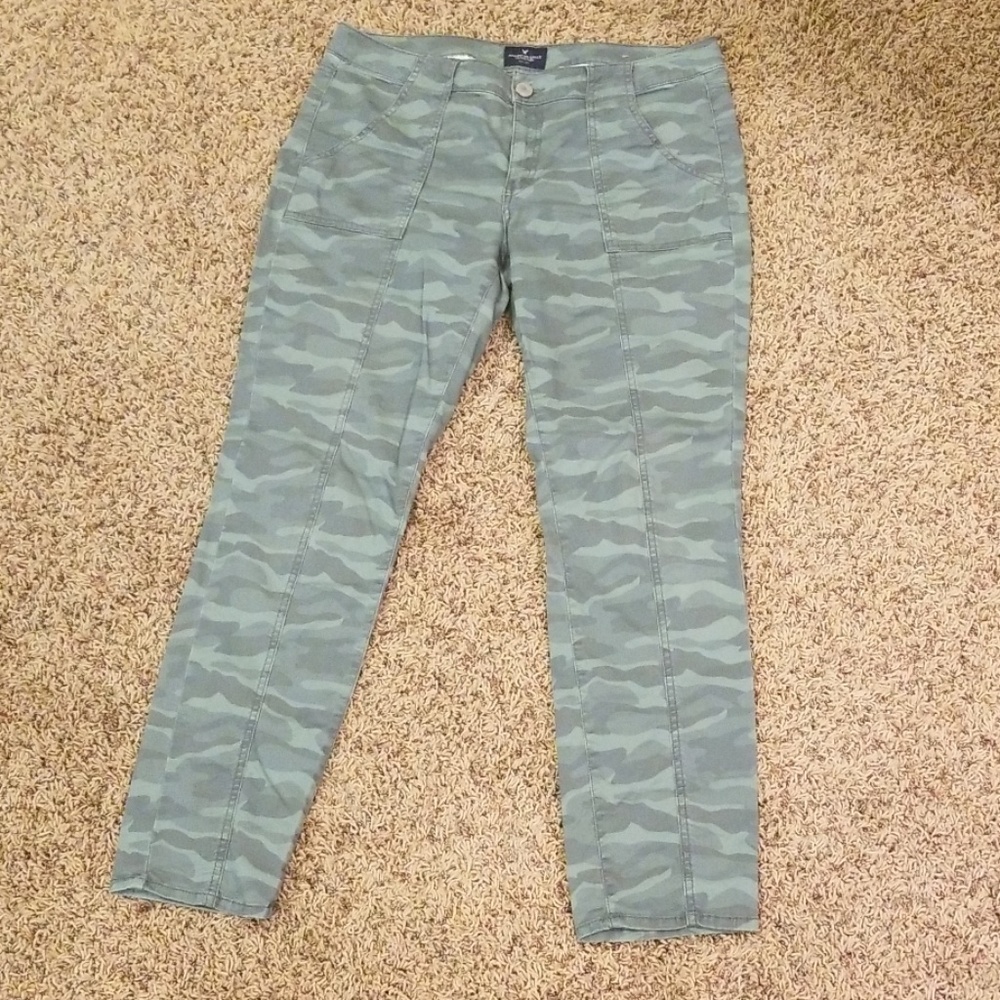 American Eagle camo skinny jeans